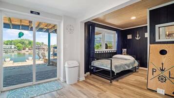 4 habitaciones, tabla de planchar con plancha y cuna de viaje