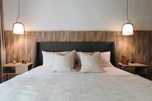 3 bedrooms, iron/ironing board, travel cot, WiFi