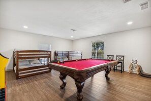 Game room - Lake/Games (Wylie)