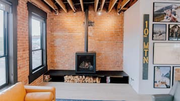 Loft com design assinado, várias camas | 1 quarto, lençóis italianos Frette, roupas de cama premium