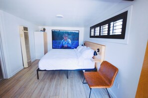 ห้องสแตนดาร์ด, เตียงคิงไซส์ 1 เตียง | ผ้าปูที่นอน Frette จากอิตาลี, เครื่องนอนระดับพรีเมียม, ผ้านวมขนเป็ด