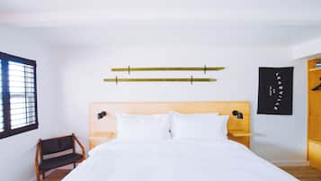 1 bedroom, Frette Italian sheets, premium bedding, down comforters