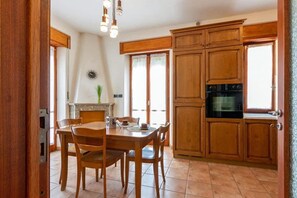 Dining - SE069 - Senigallia, large four-room apartment convenient to services (Senigallia)