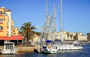 Marina - 2 bedroom gorgeous home in Saint-Laurent-de-la-Ca (Saint-Laurent-de-la-Ca)