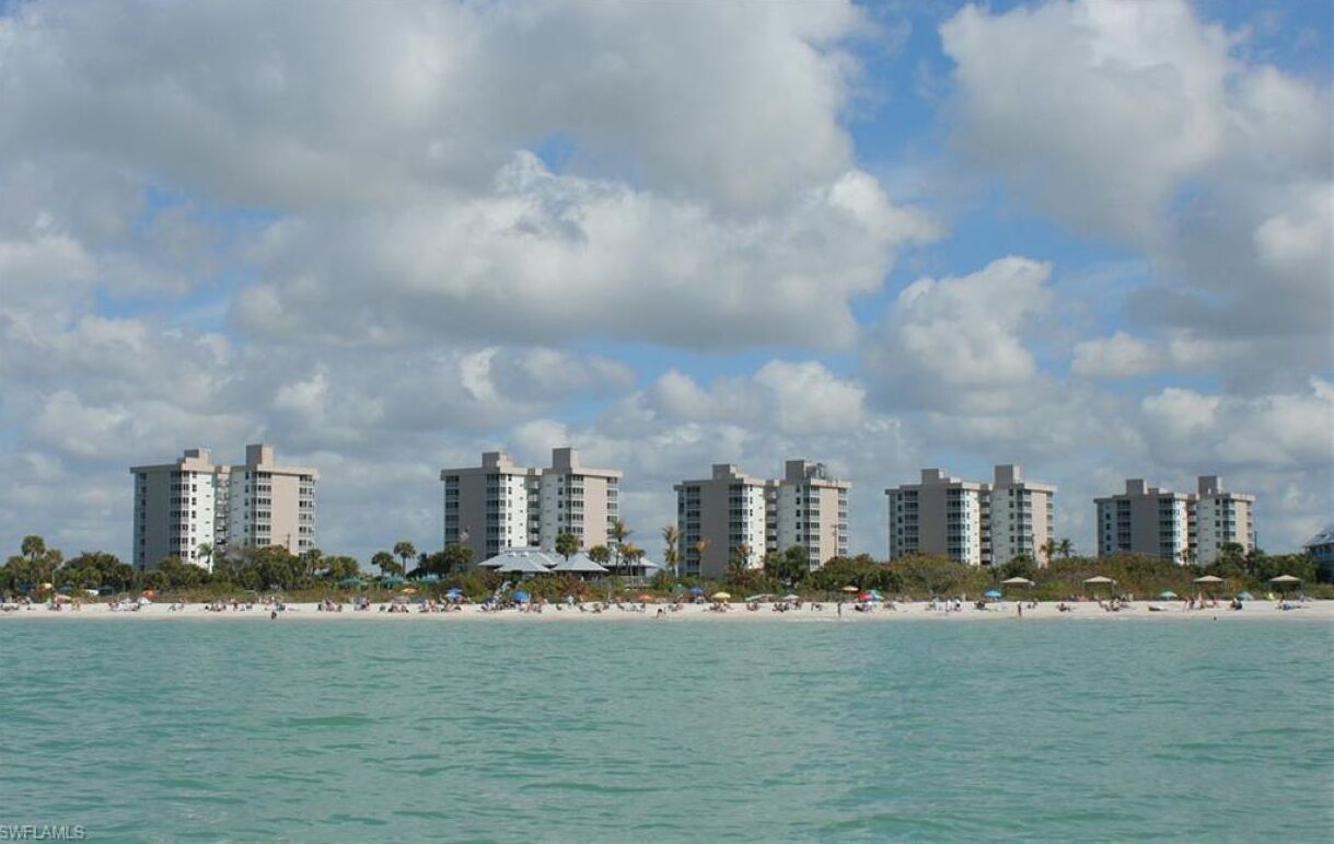 Bonita Beach & Tennis Club Condo Steps Away from Beach, Restaurants { 5 Min Walk