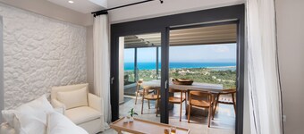 Halcyon Deluxe Maisonettes Sea View