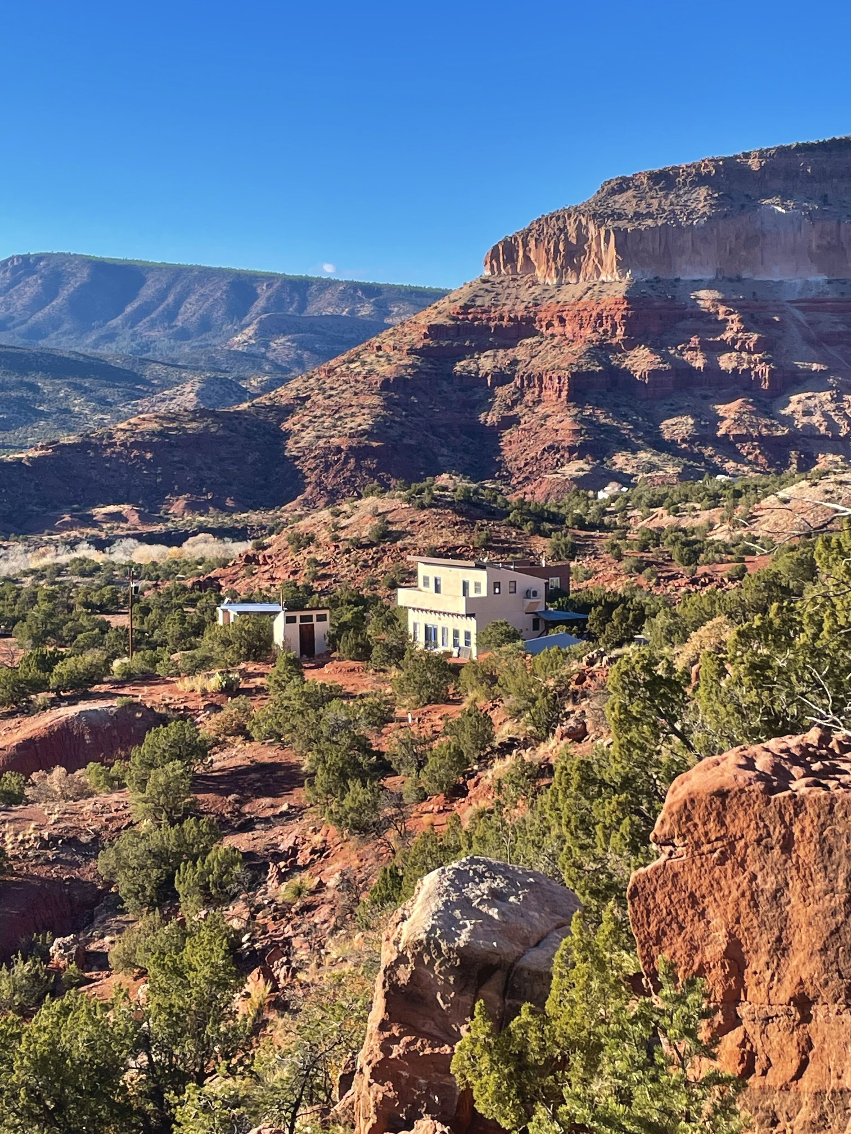 Catbird Seat Casita, Your Cozy Red Rock Retreat in the Jemez Mountains