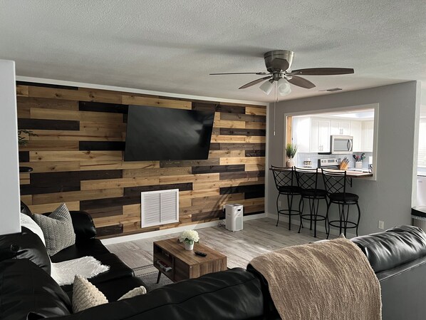 Smart TV - Backyard , washer and dryer, four smart
TVs°Full Kitchen°free Parking°King (South Daytona)