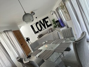 Living area - Cozy 3 bedroom Villa w/ A/C & Pool in the heart of Punta Cana. 24hr Security (Punta Cana)