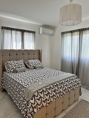 3 bedrooms, iron/ironing board, WiFi, bed sheets - Cozy 3 bedroom Villa w/ A/C & Pool in the heart of Punta Cana. 24hr Security (Punta Cana)