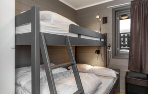4 bedrooms, free WiFi