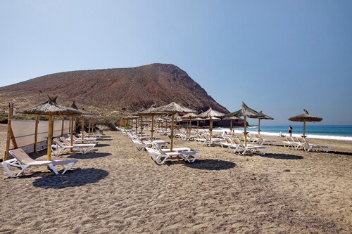 Holiday Apartment 'Los Patios' with Private Terraces, 5 Minutes' Walk from the Beach