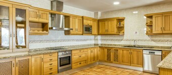 Country House 'Les Cabretes Vilanova De La Muga' with Mountain View, Wi-Fi and Air Conditioning