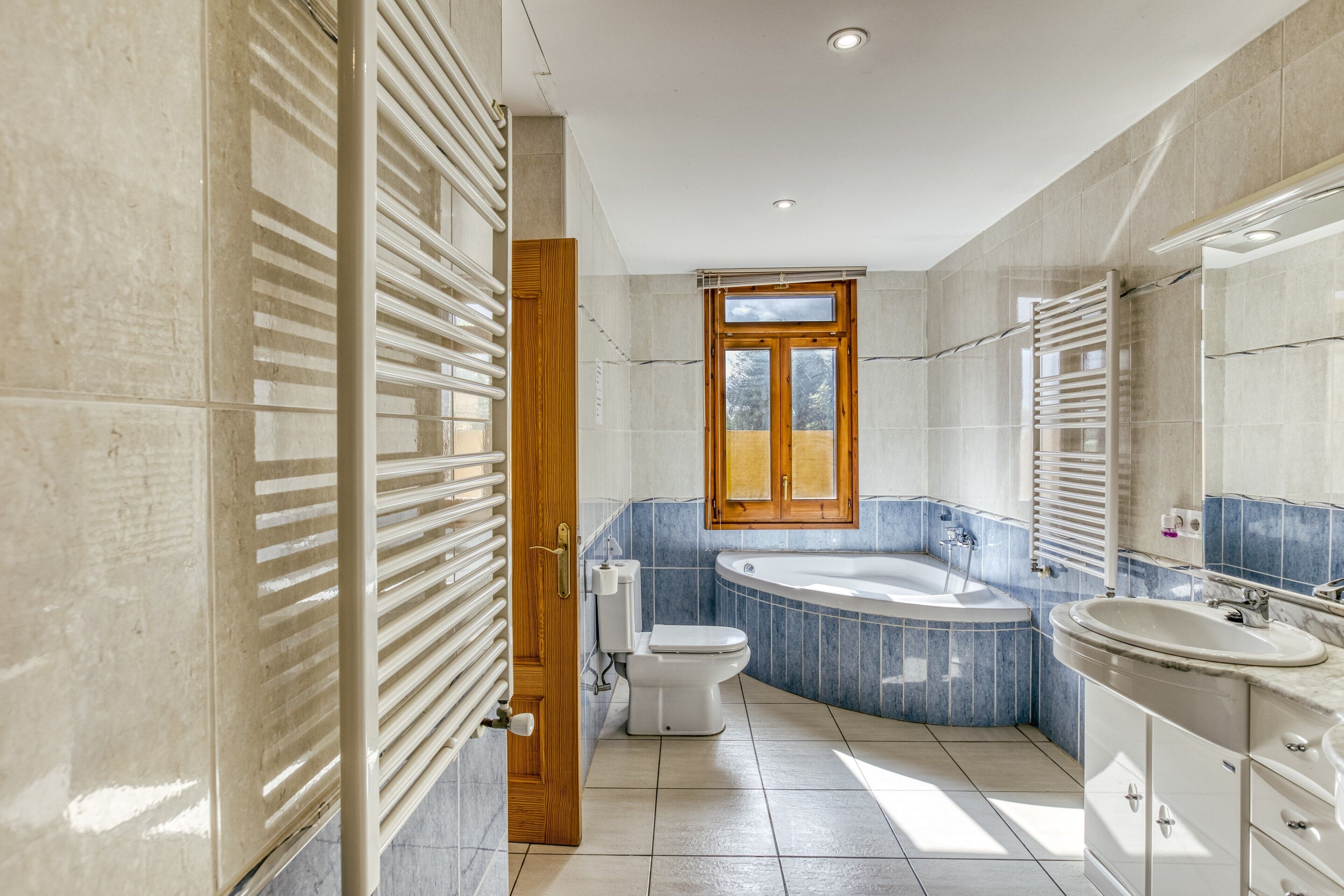 Douche, serviettes fournies