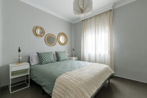 1 chambre, fer et planche Ă repasser, Wi-Fi gratuit, draps fournis