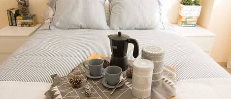 1 chambre, fer et planche à repasser, Wi-Fi gratuit, draps fournis