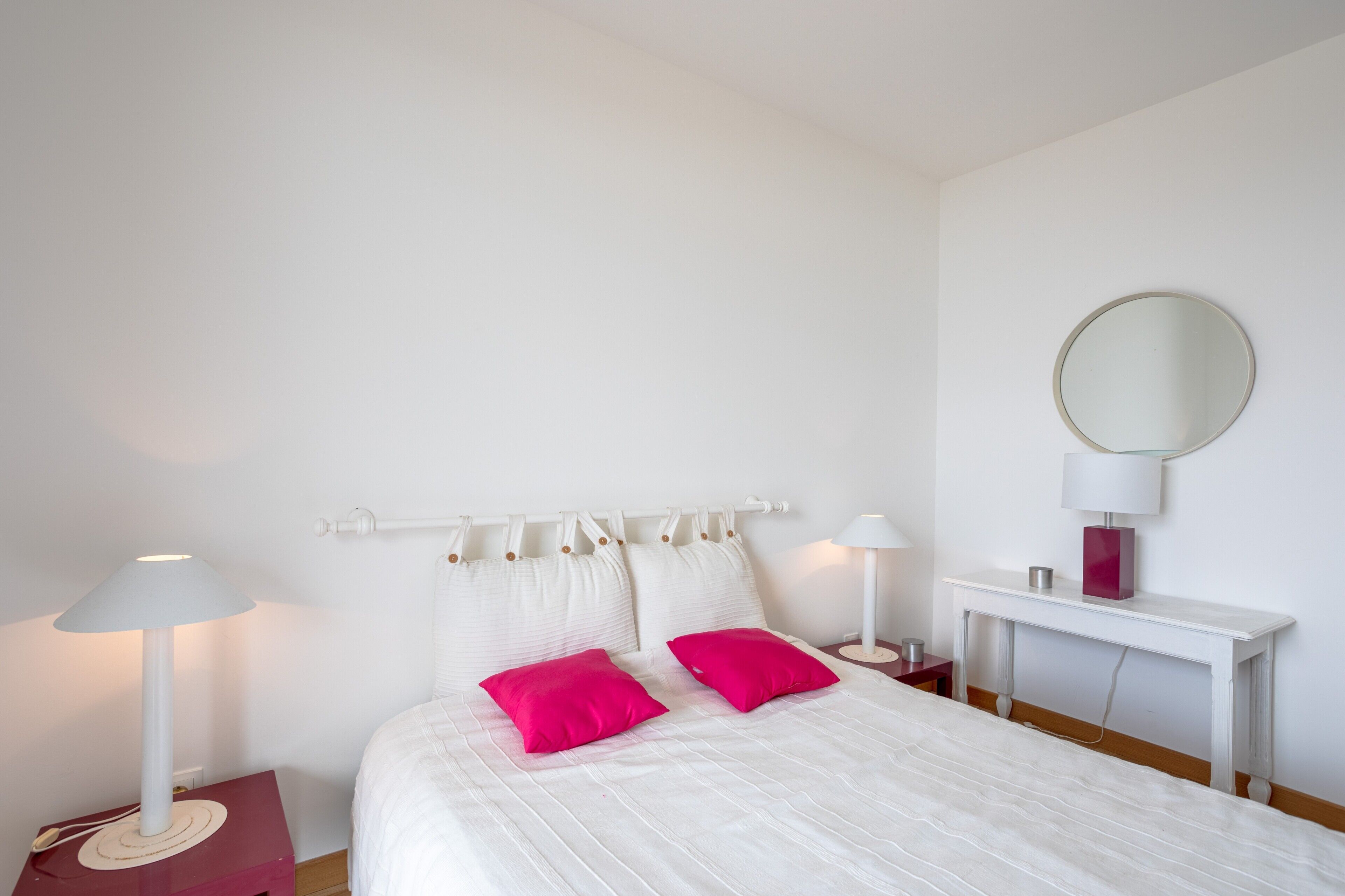 2 bedrooms, iron/ironing board, free WiFi