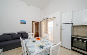 Interior - Gorgeous apartment in Komarna with WiFi (Komarna)