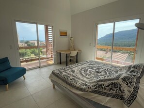 3 chambres, Wi-Fi gratuit, draps fournis