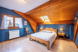 5 chambres, fer et planche à repasser, Wi-Fi gratuit, draps fournis