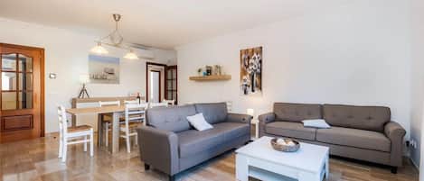 Televisio, DVD-soitin, stereot