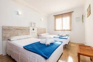 6 bedrooms, iron/ironing board, free WiFi, bed sheets