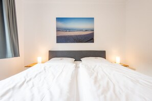 3 chambres, fer et planche à repasser, Wi-Fi, draps fournis