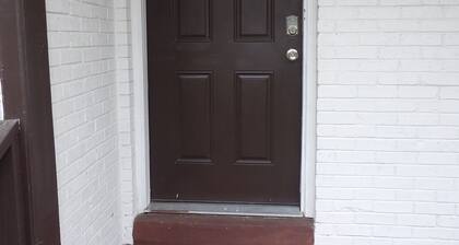 CLOSE TO FT JACKSON, WILLIAMS-BRICE STADIUM, VA HOSP, FAMILY FRIENDLY. SLEEPS 10