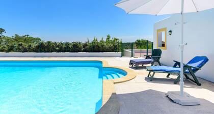 Holiday Home 'Monte Do Cerro Verde' with Private Pool, Private Terrace and Balcony