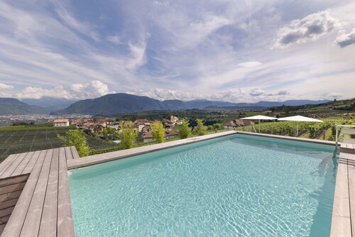 Appartement de vacances 'Weingut Zail' avec vue sur la montagne, Wi-Fi et climatisation