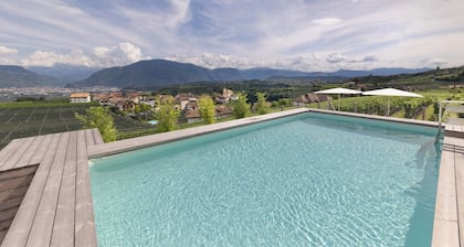 Appartement de vacances 'Weingut Zail' avec vue sur la montagne, Wi-Fi et climatisation