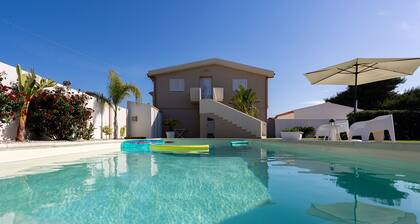 Holiday Home 'Torre Del Mare' with Private Pool, Private Terrace and Wi-Fi