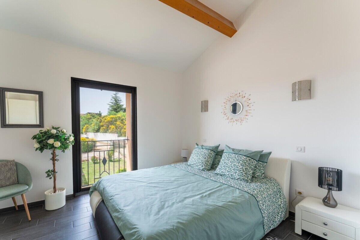 1 slaapkamer, een strijkplank/strijkijzer, gratis wifi, beddengoed