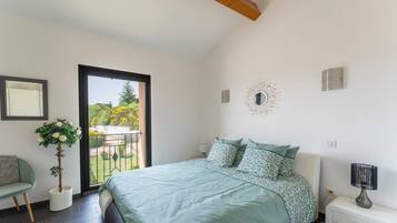 1 slaapkamer, een strijkplank/strijkijzer, gratis wifi, beddengoed