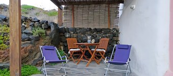 Holiday Home 'Terra E Mare' with Sea View, Shared Terrace and Air Conditioning