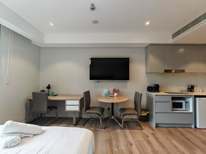 1 bedroom, desk, iron/ironing board, WiFi