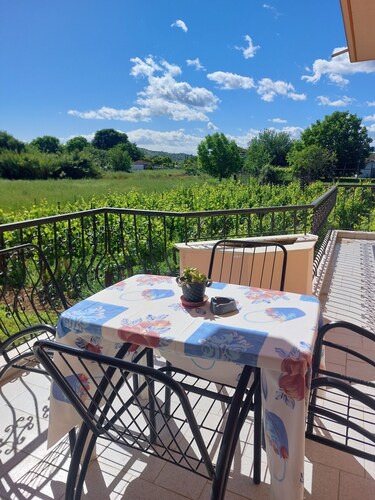 Holiday Home 'House In The Village' with Mountain View, Wi-Fi and Air Conditioning
