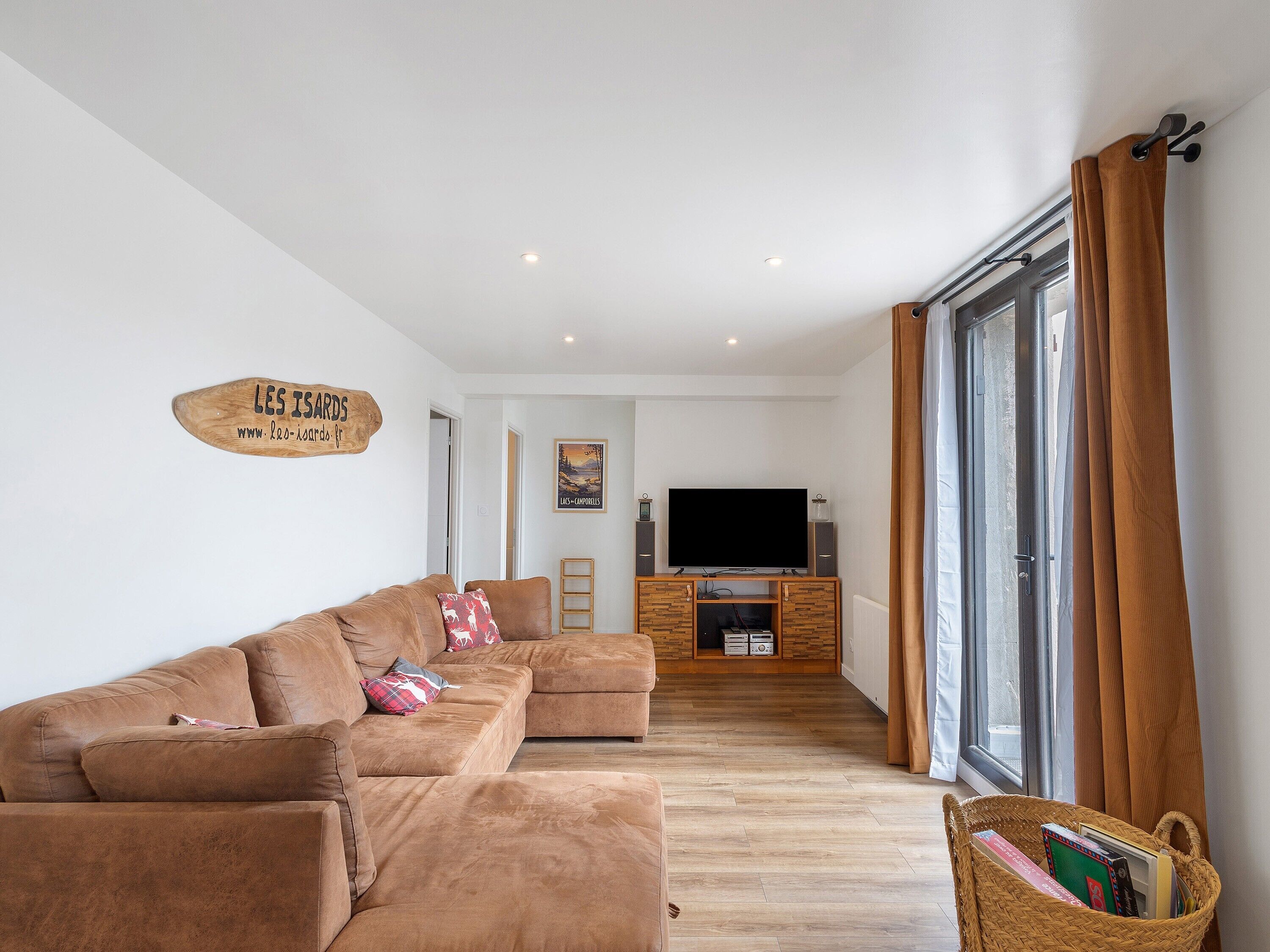 Fernseher, Stereoanlage