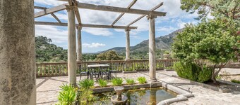 Chalet 'Ses Llebres' with Private Pool, Wi-Fi and Air Conditioning