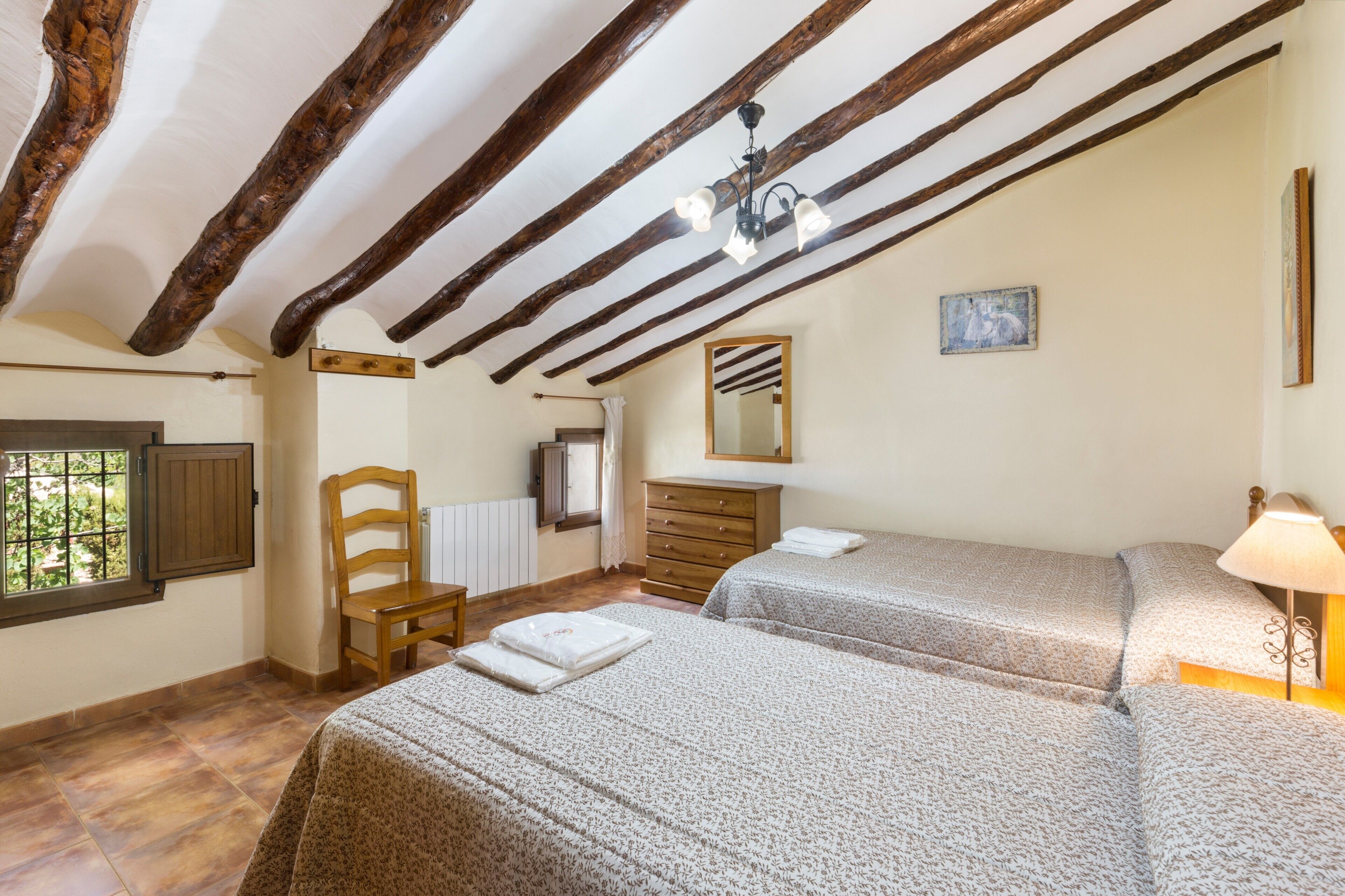 5 slaapkamers, een strijkplank/strijkijzer, gratis wifi, beddengoed