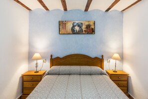 5 soverom, strykejern/-brett, wi-fi (inkludert) og sengetøy