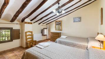 5 chambres, fer et planche à repasser, Wi-Fi gratuit, draps fournis