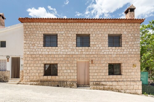 Apartment 'Villacalar Il' with Mountain View, Private Garden and Wi-Fi