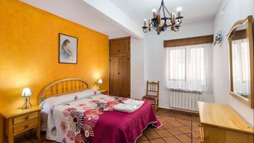 3 bedrooms, free WiFi, bed sheets