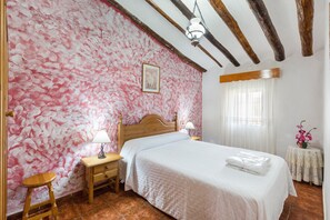 2 chambres, accès au Wi-Fi (inclus), literie fournie