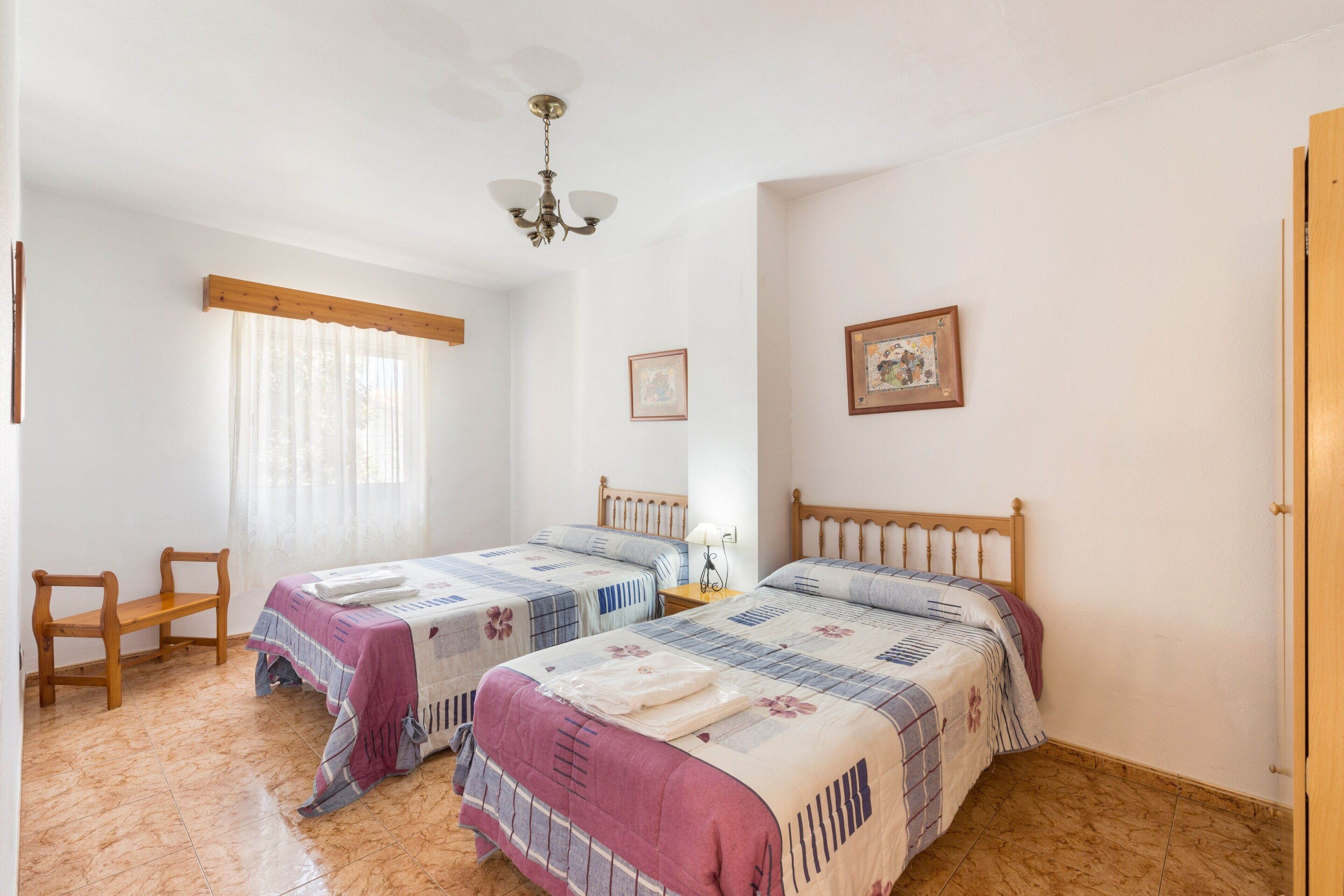 4 bedrooms, free WiFi, bed sheets