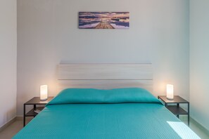 2 dormitorios, tabla de planchar con plancha, wifi gratis y ropa de cama