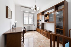 Interior - Apartment 'Casa Grace - Casa Al Mare' with Mountain View, Balcony and Wi-Fi (Vado ligure)