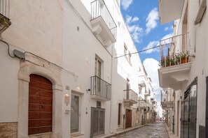 Exterior - 'Ambra' Room with Balcony (Castellana Grotte)
