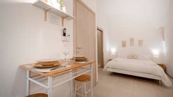 1 camera, Wi-Fi gratuito, lenzuola